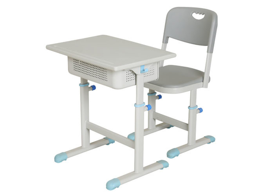 椅子が付いている鉄骨フレームH750*W600mmの学校の机