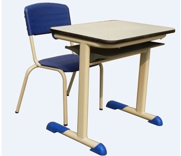 椅子が付いているMUCHNの学校の純木の学校の机